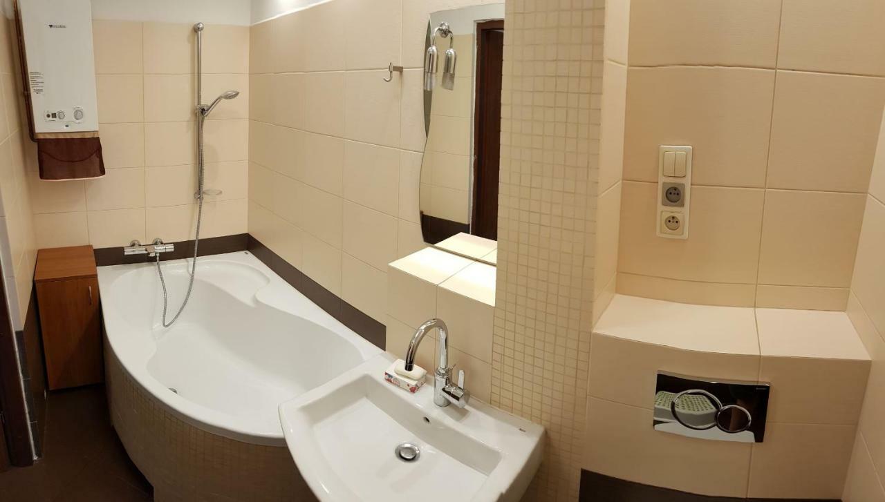 Apartament Rsl Ruda Slaska Buitenkant foto