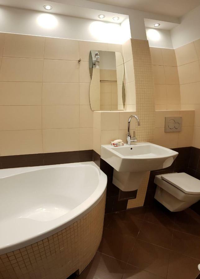 Apartament Rsl Ruda Slaska Buitenkant foto